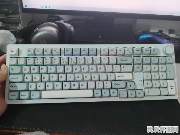老婆给我买了一把无线游戏键盘,青龙ultra 4.0凝