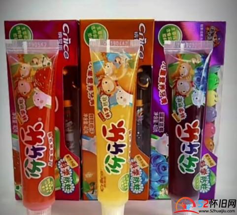 伢牙乐牙膏:水果味诱惑与飞行棋赠品,勾起90后集体的刷牙回忆杀 第1张
